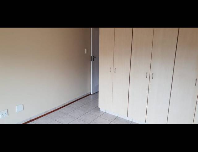 2 BEDROOM APARTMENT FOR SALE IN MARGATE BEACH